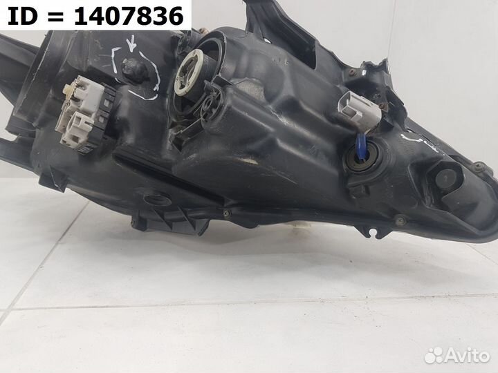 Фара левая Toyota Camry