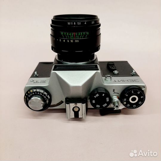Фотоаппарат Зенит ет объектив Helios 44