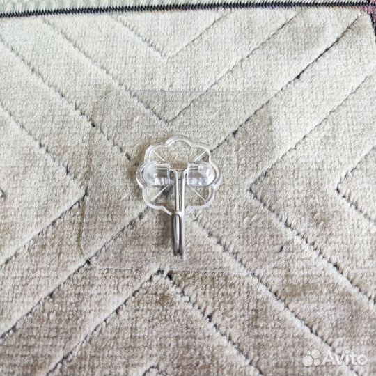 Прозрачные крючки