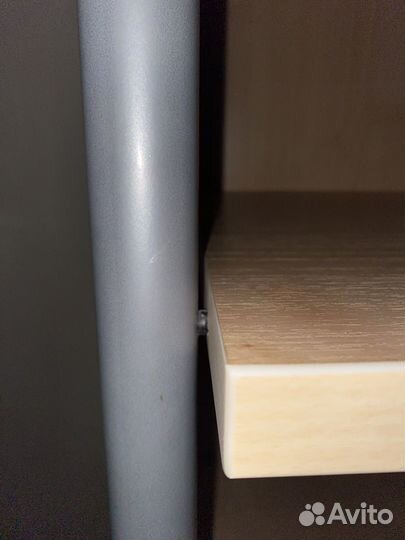 Этажерка на ножках