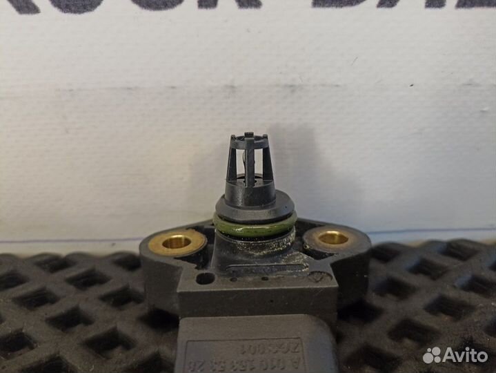 0041537028 Датчик давления воздуха