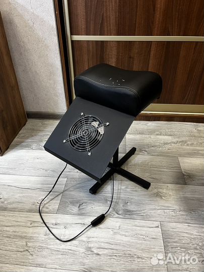 Вытяжка, пылесос для педикюра