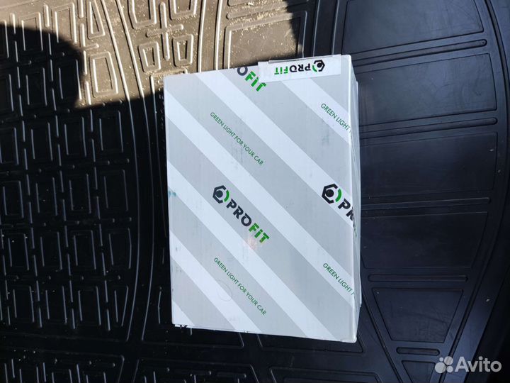 Тормозные колодки передние Ford Mondeo 4