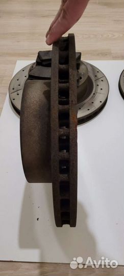 Тормозные диски Toyota Land Cruiser 200