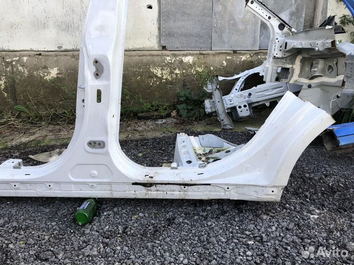 Порог левый Toyota Camry 75