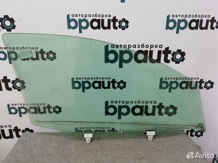 Стекло двери переднее левое 80301JD000 Nissan