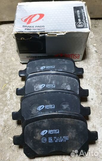 Тормозные колодки Toyota Camry XV20/Previa