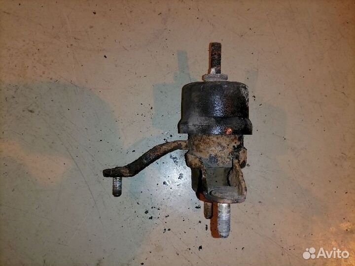 Опора двигателя (подушка двс) передняя левая 12372