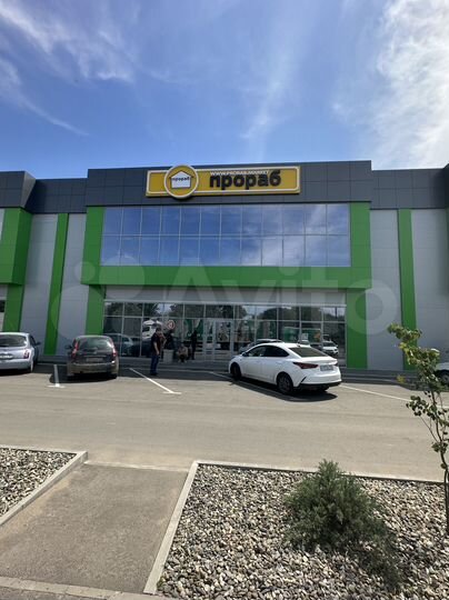 Коммерческое помещение с складом, 560 м²