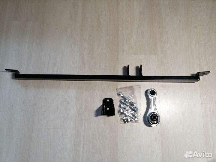 Четвёртая дополнительная опора двигателя Веста