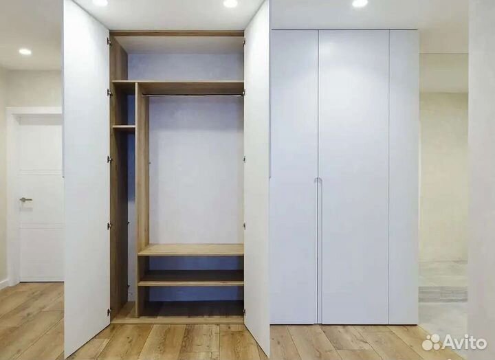 Распашной шкаф в гостиную белый т2311в130