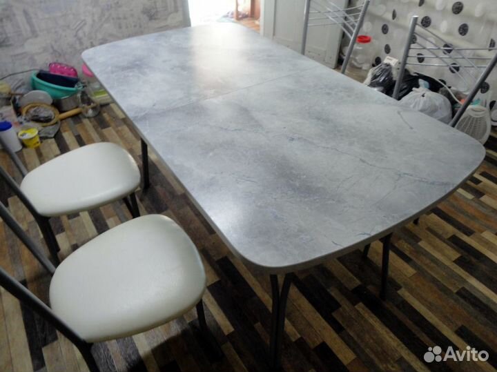 Стол кухонный раздвижной со стульями
