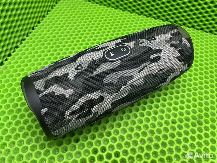 Беспроводная акустика JBL Charge 4 Squad Camo