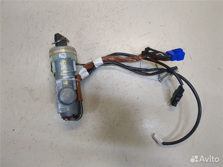 Замок зажигания Subaru Legacy Outback (B12), 1999