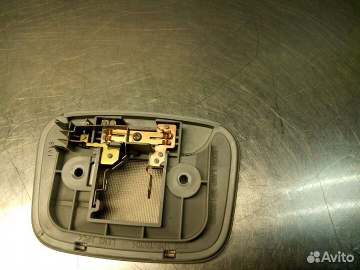 Плафон освещения салона задний Mitsubishi