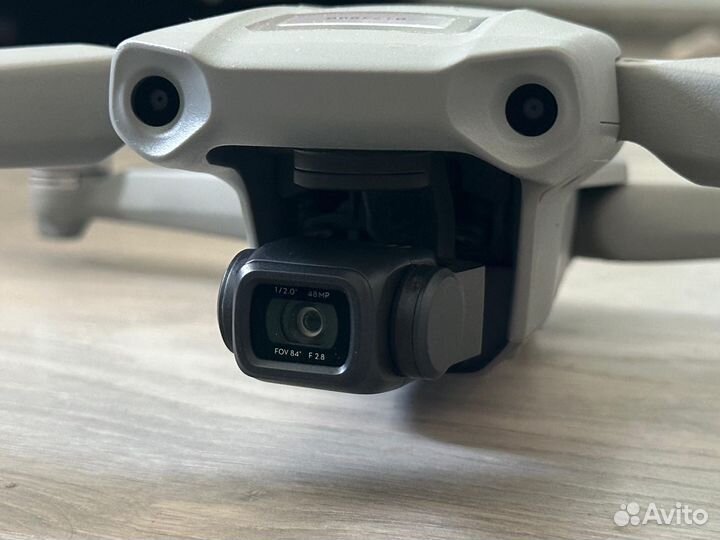 Квадрокоптер DJI Mavic Air 2