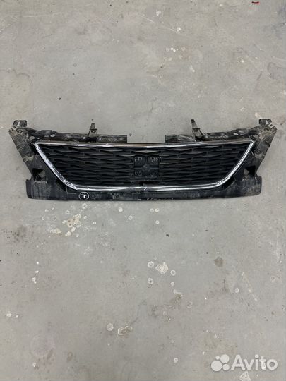 Решетка радиатора seat leon