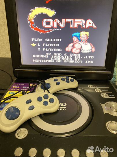 Видеопроигрыватель, по типу игровой консоли 90х