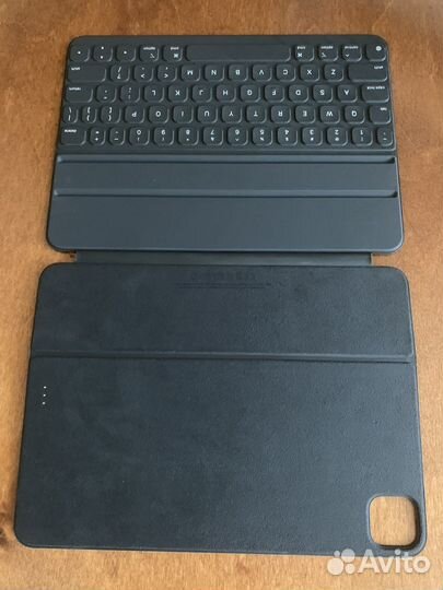 Apple SMART keyboard folio