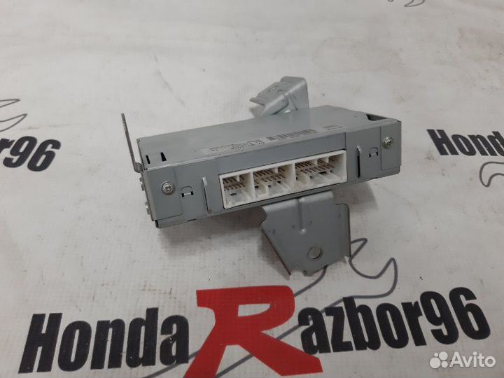 Блок управления бесключевого доступа Honda Accord