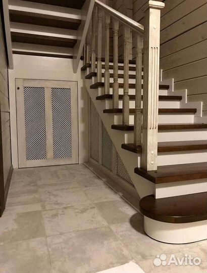 Лестница на второй этаж