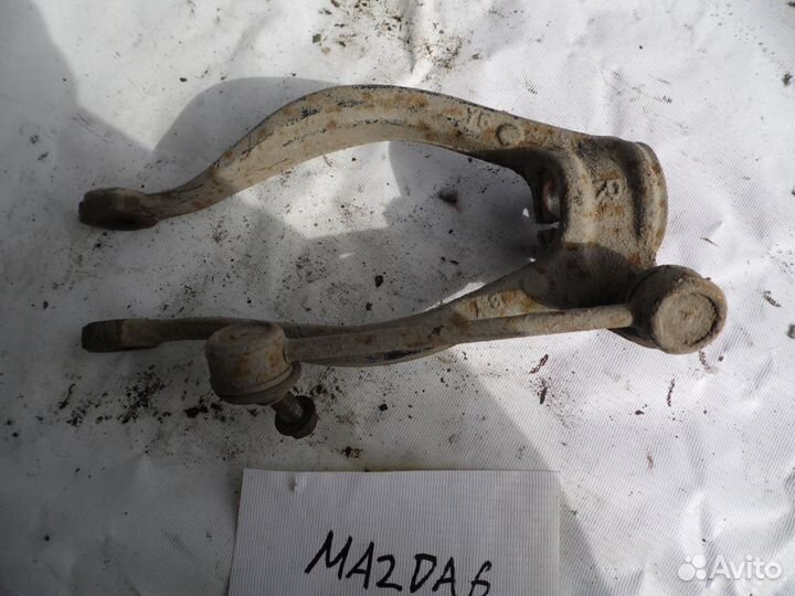 Кронштейн амортизатора (передний правый) Mazda Maz