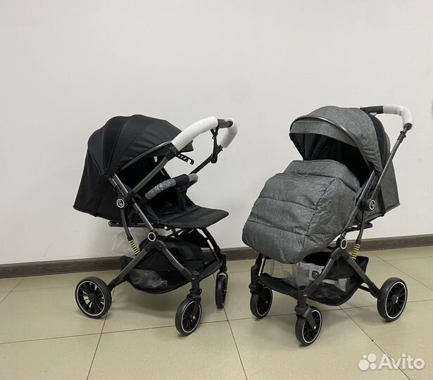 Новая с перекидной ручкой прогулочная коляска