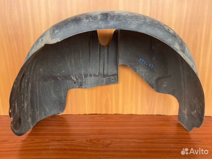 Подкрылок задний правый Vw Touran minivan BSE 2006