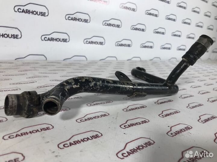 Патрубок охлаждения Volkswagen Passat B5 1.6 AHL