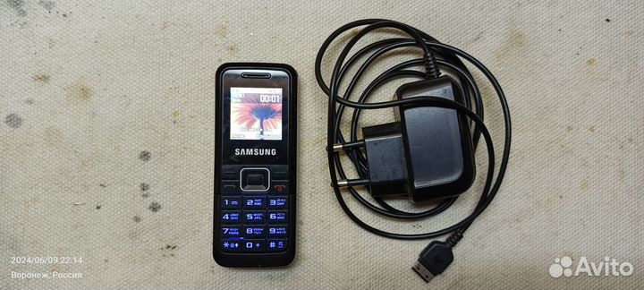 Samsung E1070