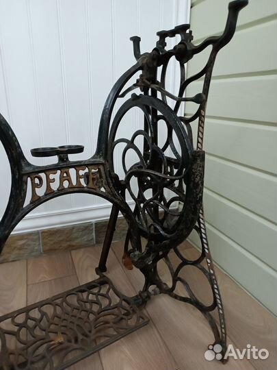 Станина от швейной машинки Pfaff