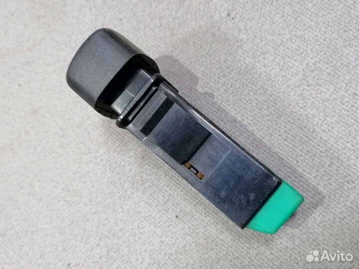 Кнопка стеклоочистителя Kia Sephia/Shuma 1996-2001