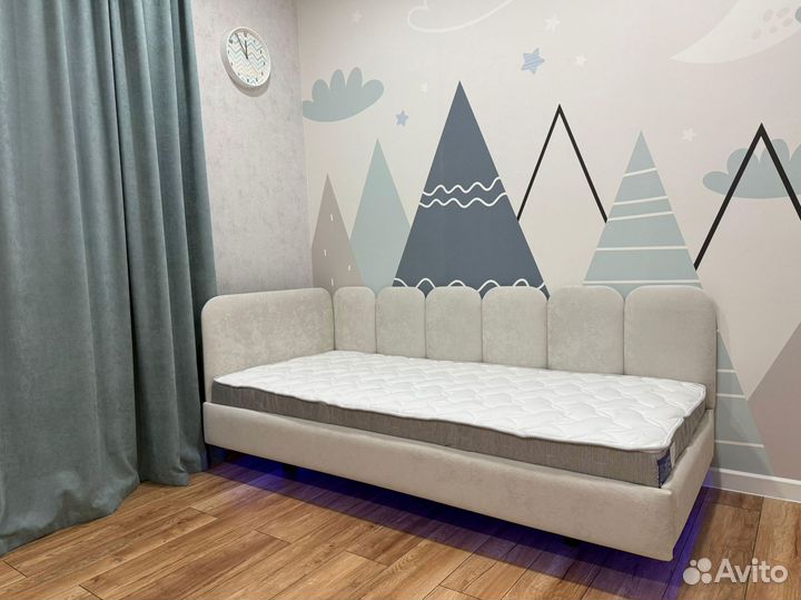 Детская парящая кровать