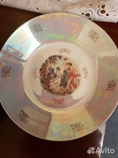 Фарфоровый блюда глубокие Мадонна гдр