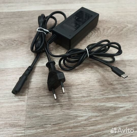 Блок питания для ноутбука 12V 2A