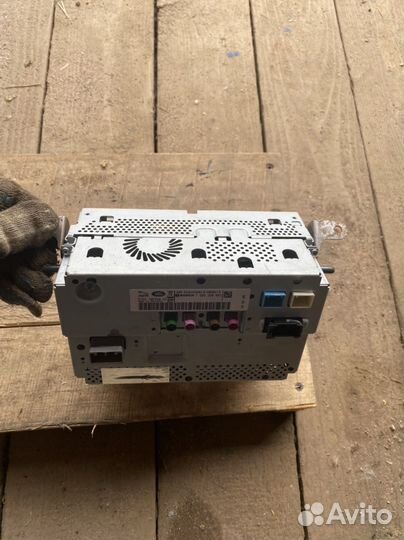 EH22-10E889-CE Discovery 4Монитор Land Rover