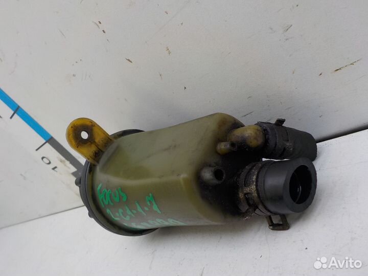 Бачок гур на Ford Focus II