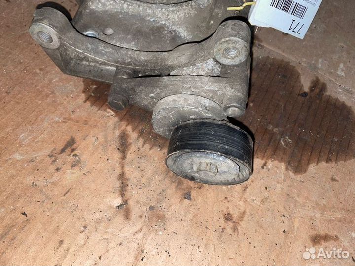 Кронштейн генератора Citroen C4 купе TU5GP4 2006