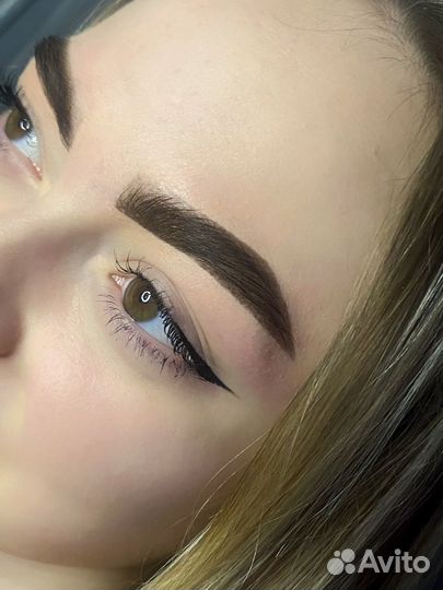 Мастер бровист