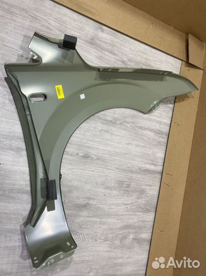 Крыло переднее левое Фокус 2 дорестайлинг