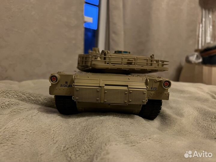 Танк на радиоуправлении Abrams