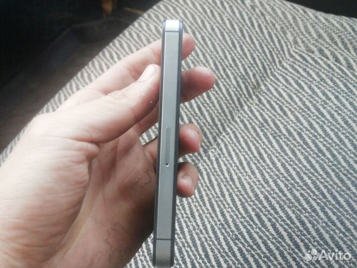 iPhone 4S, 8 ГБ