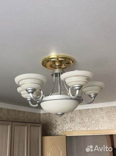 Светильник потолочный