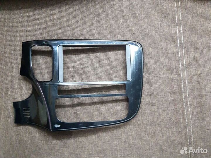 Рамка магнитолы аутлендер 3