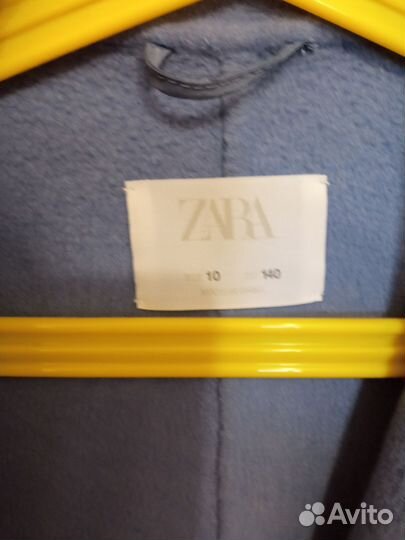 Пальто для девочки zara 140