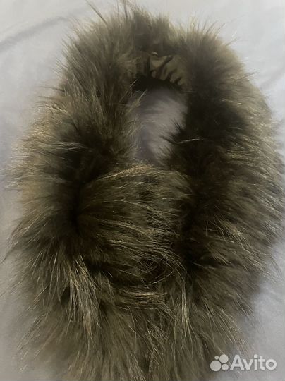 Ворот из черного песца