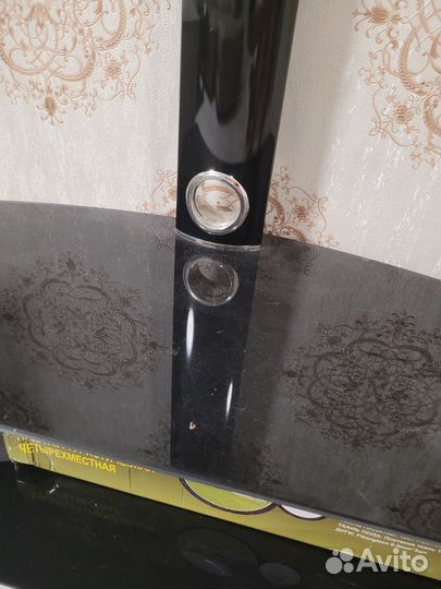 Подставка для телевизора с кронштейном