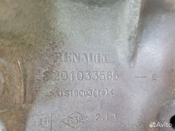 Кронштейн генератора Renault Duster