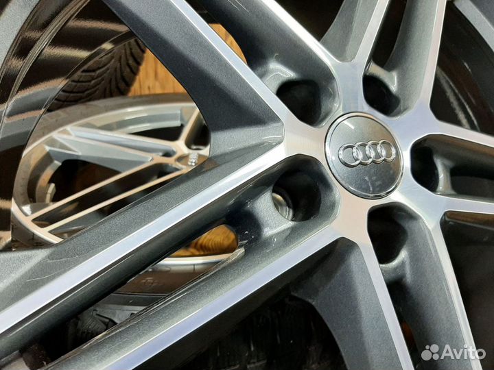 Комплект оригинальных колес r20 для Audi Q5