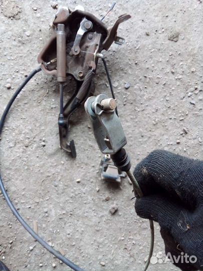 Механизм стояночного тормоза Toyota Camry SV40